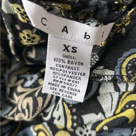 CAbi dual print / sided women’s Reversible skirt sz XS - Picture 4 of 4